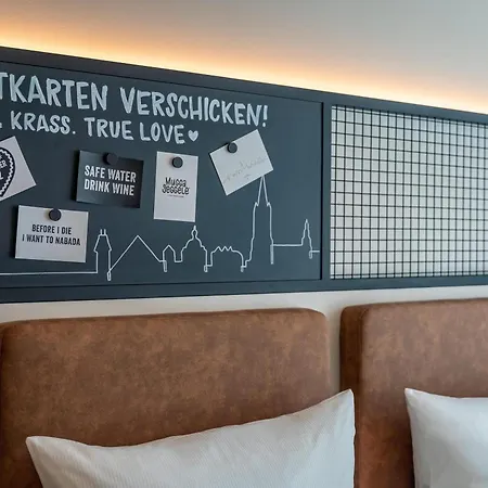 Hotel Me And Ulm, By Hyatt 4*