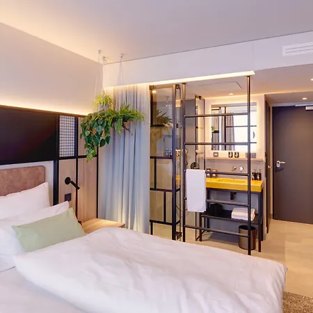 Hotel Me And Ulm, By Hyatt 4*