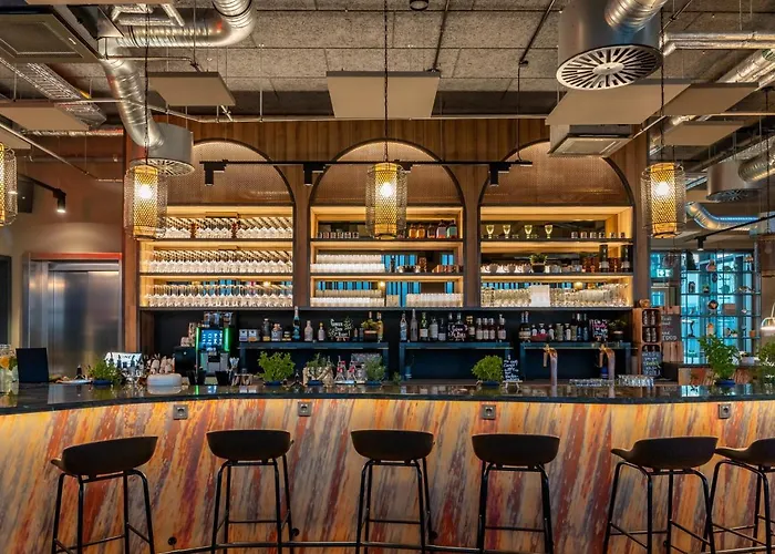 Me And Ulm, By Hyatt 4* אולם