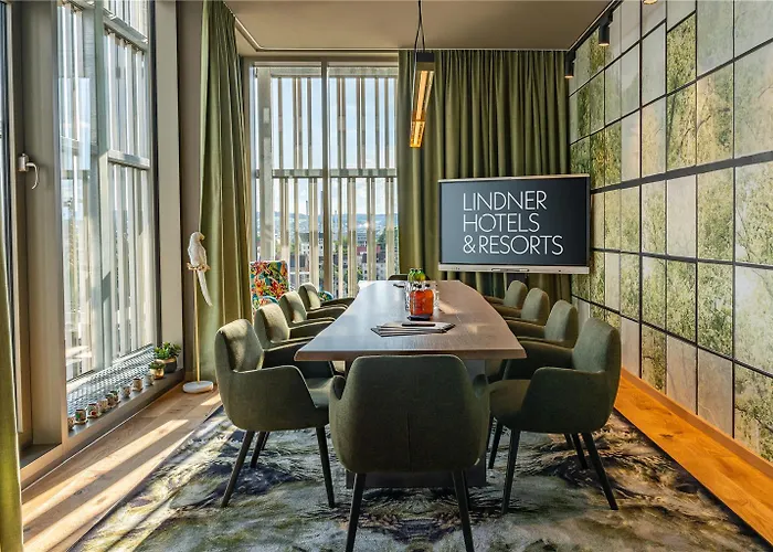 Hotel Me And Ulm, By Hyatt 4*